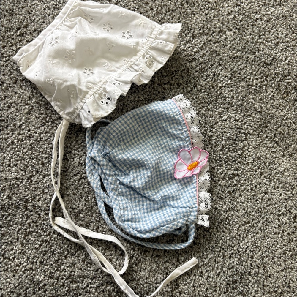 American Vintage Kids' White and Blue Gingham Bonnets